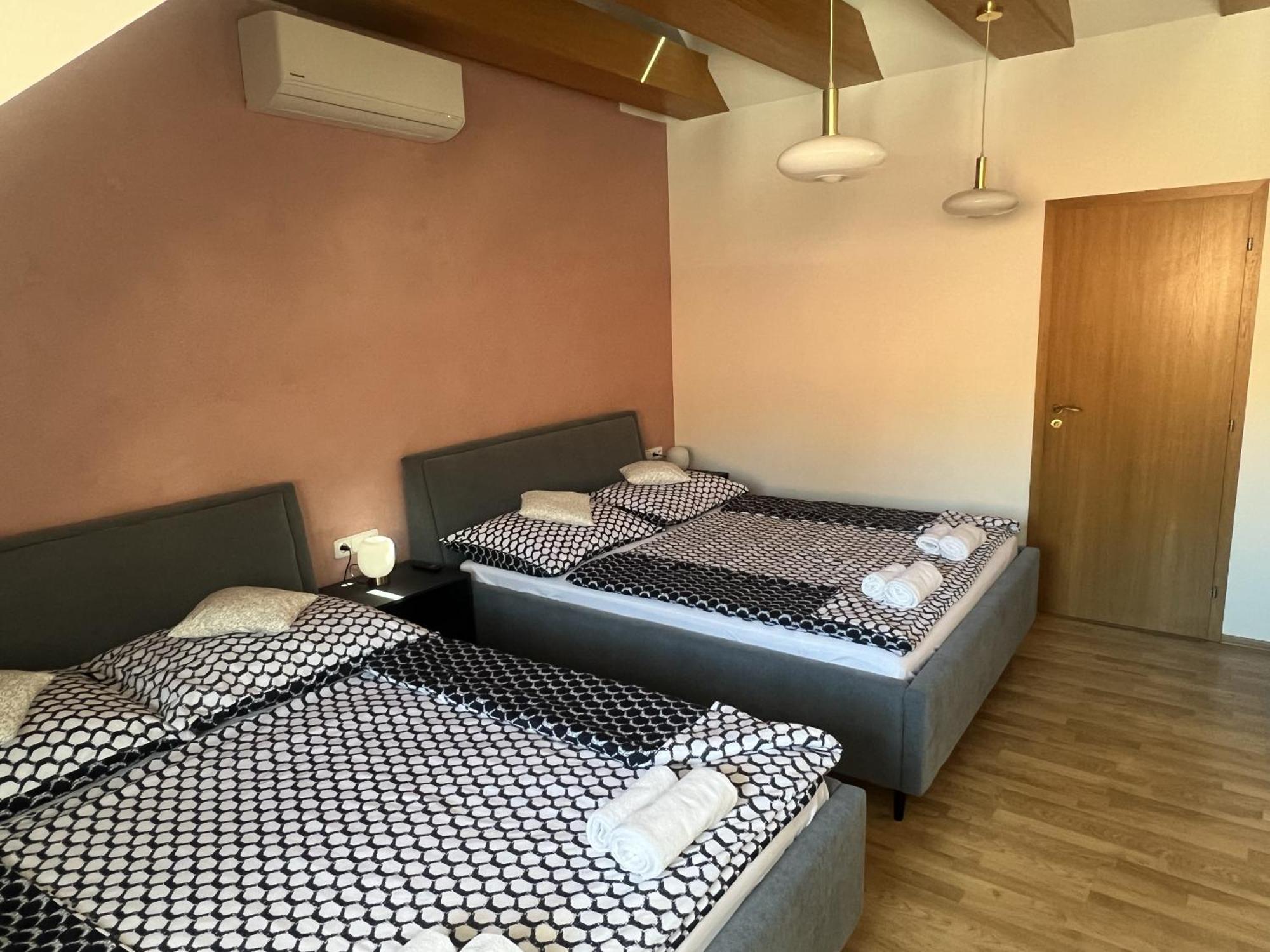 Pension Mikulov Buitenkant foto